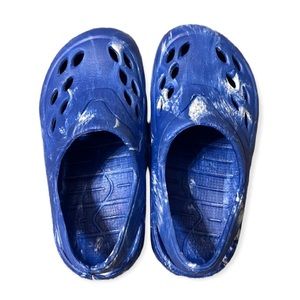 Kids Size 10 Water Shoes…EXCELLENT CONDITION